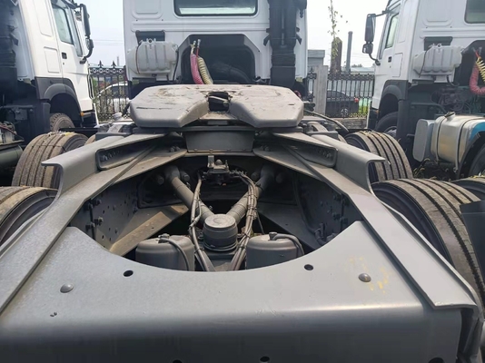Camión de tracción de 10 ruedas HOWO Cabeza de camión 376-420HP con diseño de neumáticos sin tubo