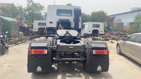 Diseño de neumáticos sin tubos Sinotruk HOWO 371 Camión cabeza Tractor camión de descarga con descuento