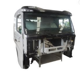 Cabina alta roja 2 camas Sinotruk Conducción de camión Tractor con fabricación