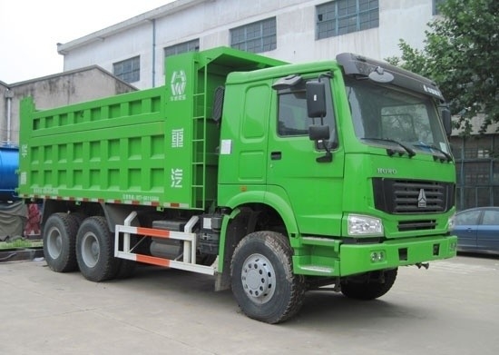 Diseño de neumáticos radiales Sinotruck HOWO 6X4 camión de descarga para sus necesidades