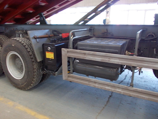 Carga pesada 6×4 rueda motriz Sinotruk HOWO camiones de basura tirador con certificación ISO de neumáticos