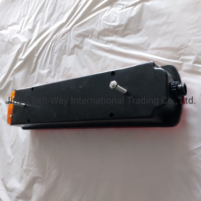 Lámpara trasera Wg9719810011 para Sinotruk HOWO Partes de camión en negro